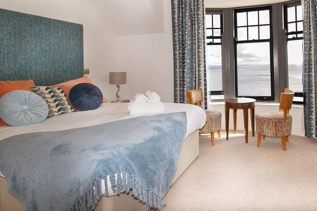 Beachcliff & Inn *